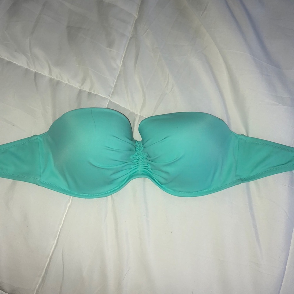 New Victoria secret bikini top! Never worn!